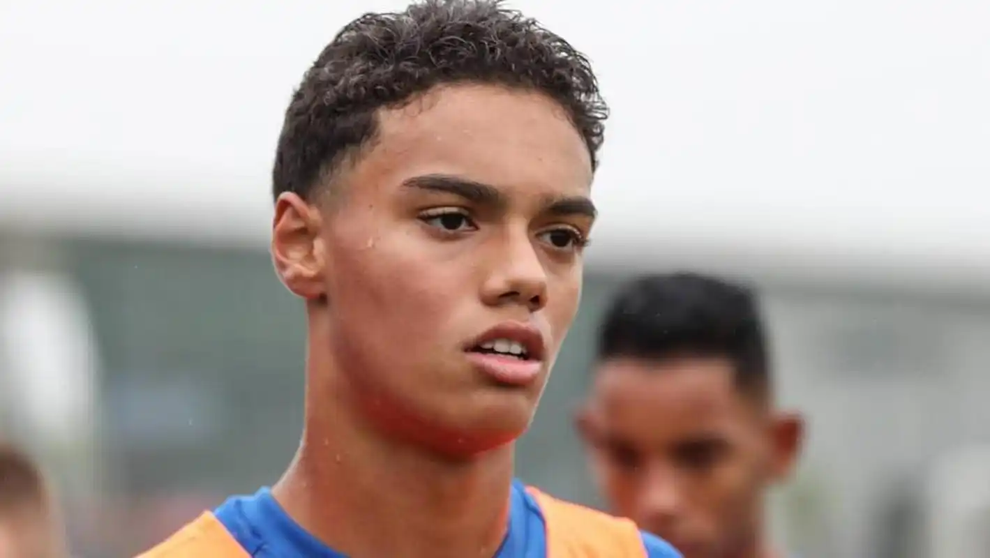 及俱乐部的 及俱乐部的