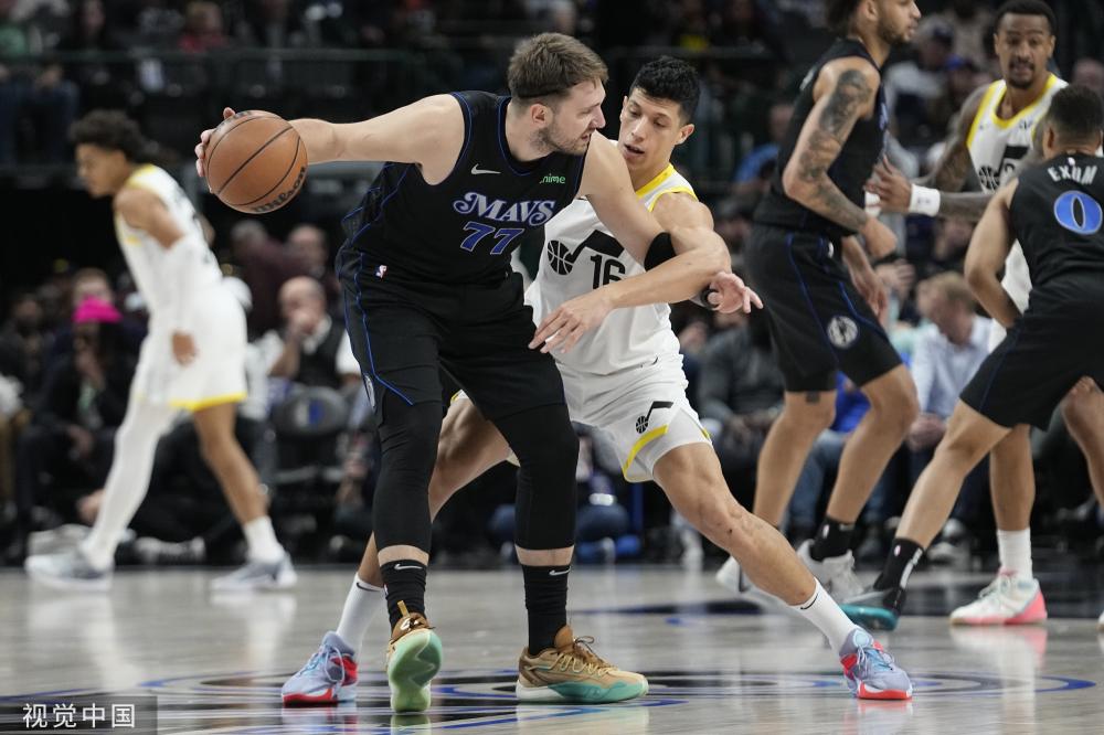 足球中的重 足球中的重