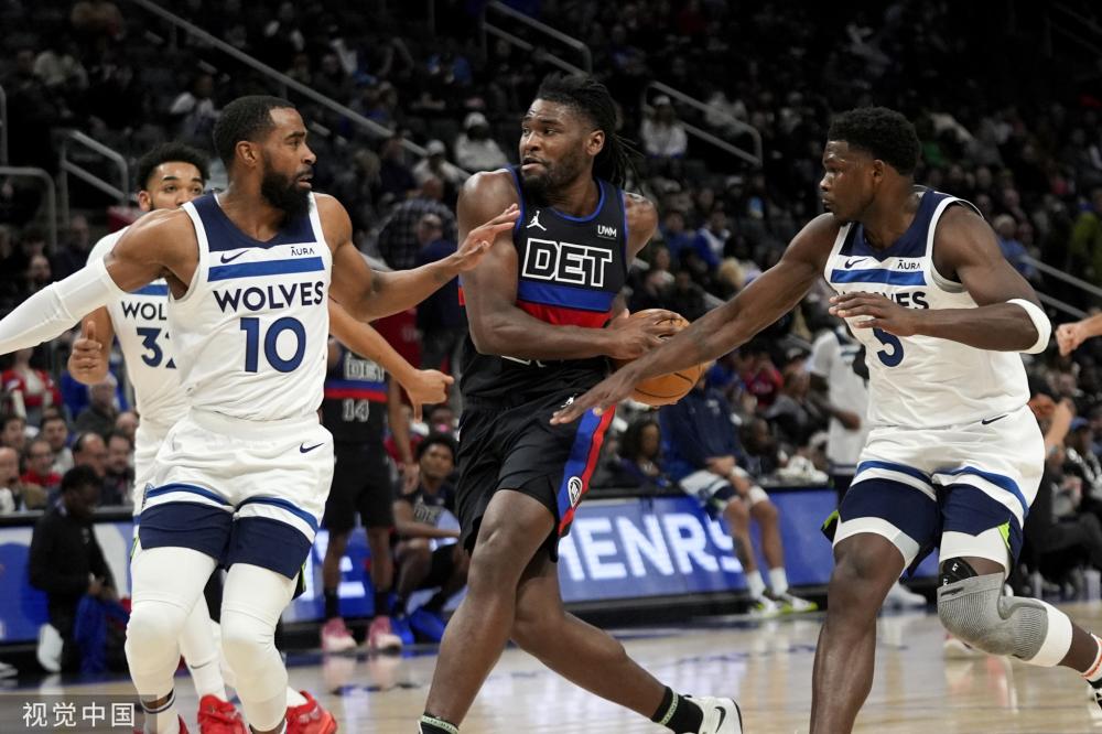 求租借球员 求租借球员